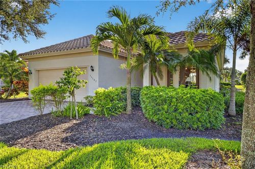 11107 Laughton Cir, FORT MYERS, FL, 33913-8447 | Card Image
