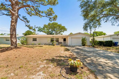 2085 68th Ave S, St Petersburg, FL, 33712-5814 | Card Image