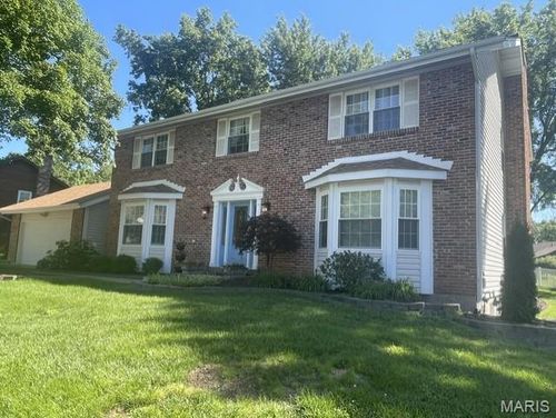 240 Victory Ln, Saint Charles, MO, 63303-6144 | Card Image