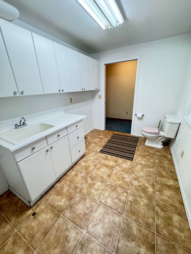 16682 Highway 31, House other with 3 bedrooms, 3 bathrooms and null parking in Metaline Falls WA | Image 14