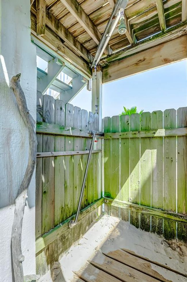 203 Carlton Ave, House other with 2 bedrooms, 2 bathrooms and null parking in Surfside Beach TX | Image 15