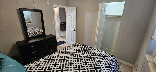 6-1069 W 30th St, Riviera Beach, FL, 33404-3527 | Card Image