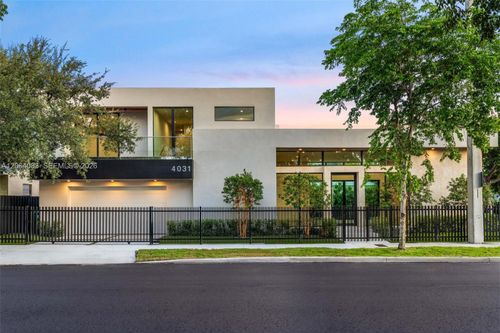 4031 Nw 1st Ave, Miami, FL, 33127-2859 | Card Image