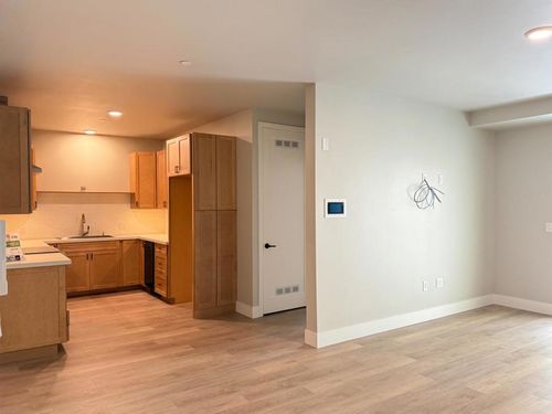 308-400 San Benito St, Hollister, CA, 95023-4169 | Card Image