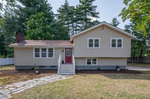 10 Woodland Dr, Nashua, NH, 03063-2057 | Card Image