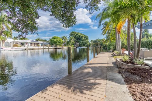 117 Almar Dr, Wilton Manors, FL, 33334-1050 | Card Image