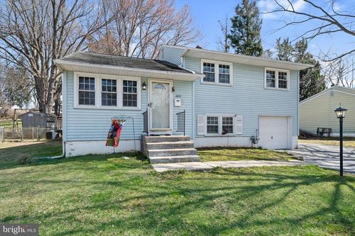 1045 Wagoner Dr, WILMINGTON, DE, 19805-1066 | Card Image