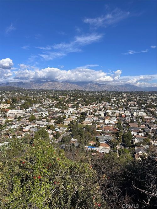 598 Cross Ave, LOS ANGELES, CA, 90065-5071 | Card Image