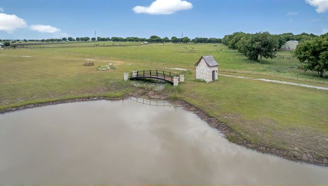 7608 N Branch Rd, House other with 5 bedrooms, 4 bathrooms and null parking in Krum TX | Image 17