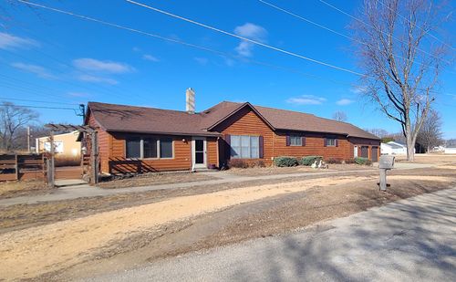 104 N East Ave, AMBOY, IL, 61310-1304 | Card Image