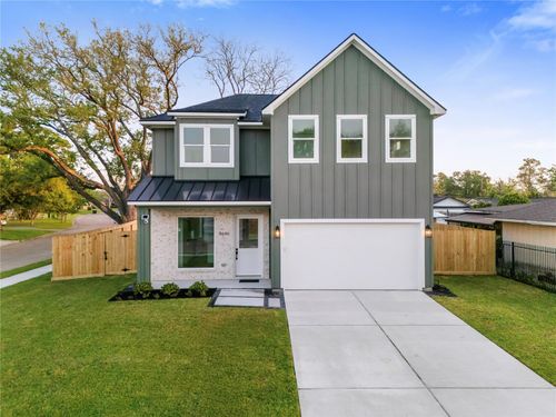 8646 Alcott Dr, Houston, TX, 77080-4304 | Card Image