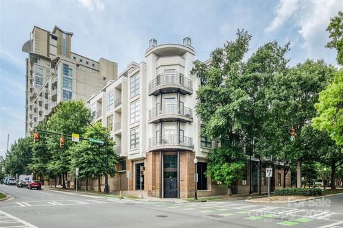 525 E 6th St, Charlotte, NC, 28202-2925 | Card Image