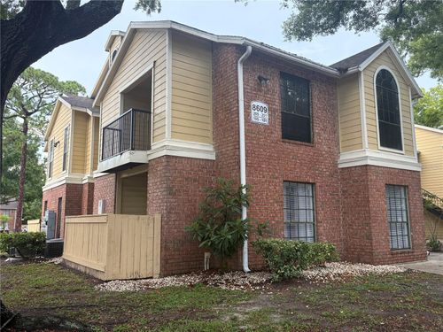 203-8609 Mallard Reserve Dr, TAMPA, FL, 33614-2340 | Card Image