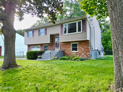 29 Myers Ct, Colonie, NY, 12205-2514 | Card Image