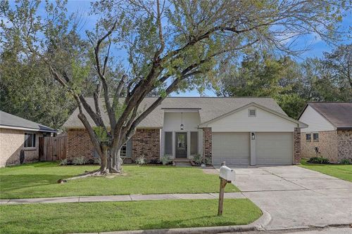 112 Meadow Bend Street, League City, TX, 77573 | Card Image