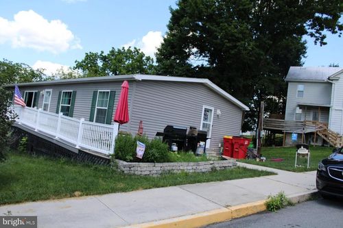 12 Broad St, NEWVILLE, PA, 17241-1502 | Card Image