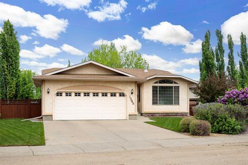 5305 66 St, Camrose, AB, T4V4M2 | Card Image