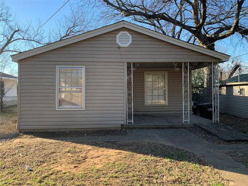 1050 Dubois St, Denison, TX, 75020-7913 | Card Image