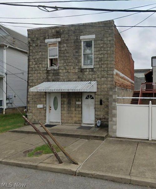 806 Lynn St, Parkersburg, WV, 26101-5243 | Card Image