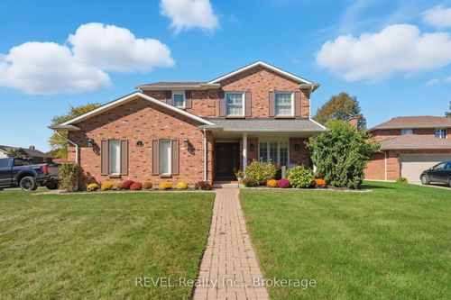1 Spartan Crt, Saint Catharines, ON, L2N7M5 | Card Image