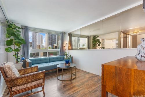 apt-401-2421 Tusitala St, Honolulu, HI, 96815-3103 | Card Image