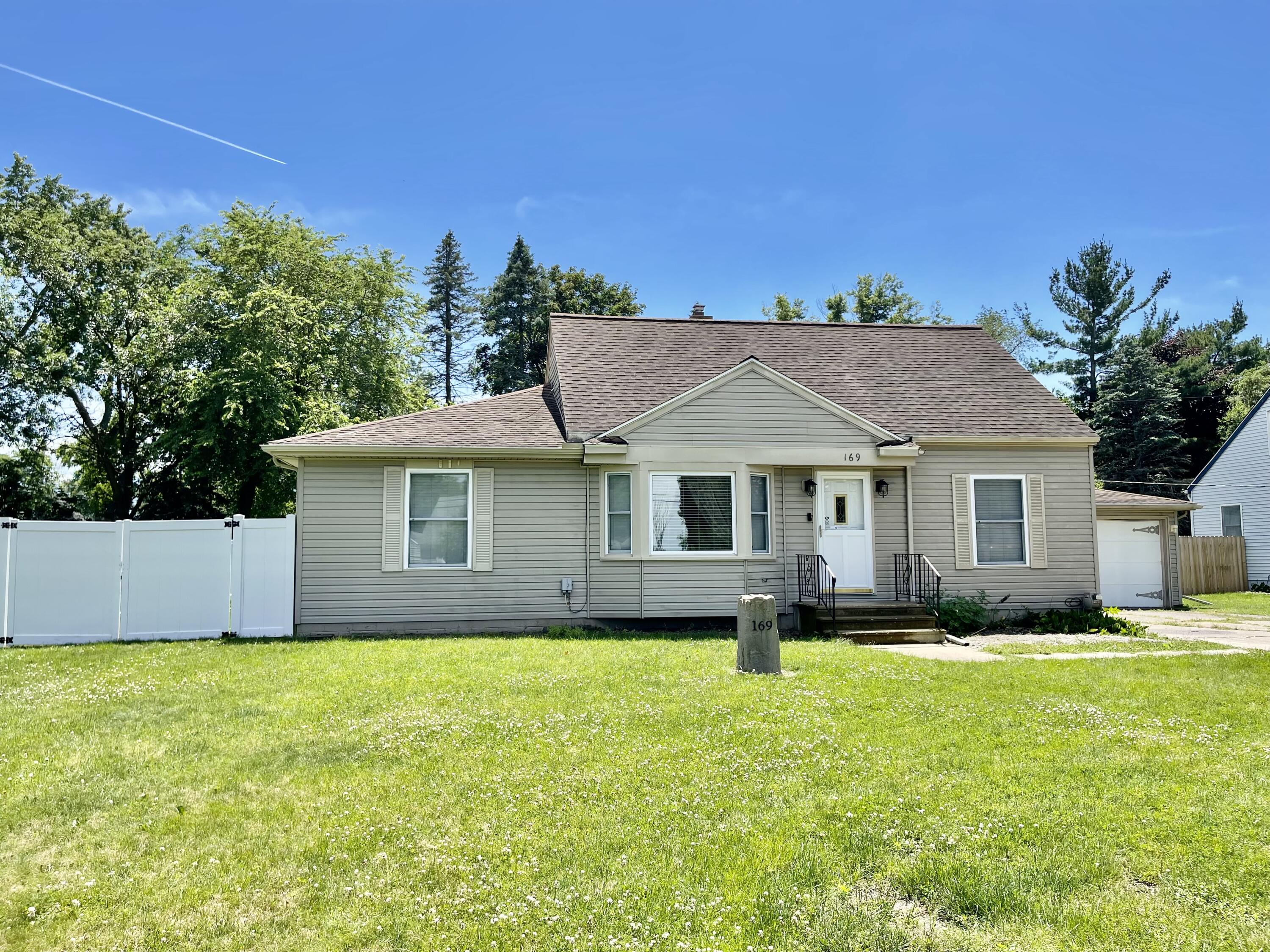 State St, Michigan Center, MI 49254