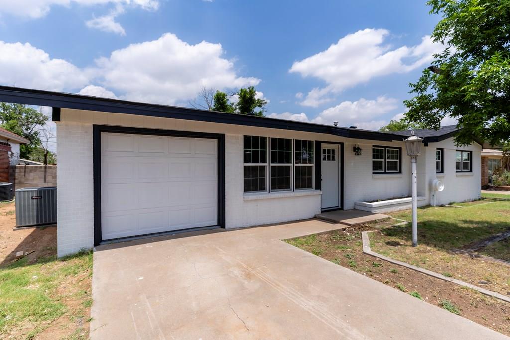 Shandon Ave, Midland, TX 79705