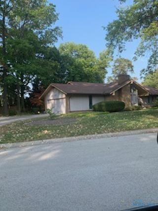 Pheasant Ln, Toledo, OH 43615