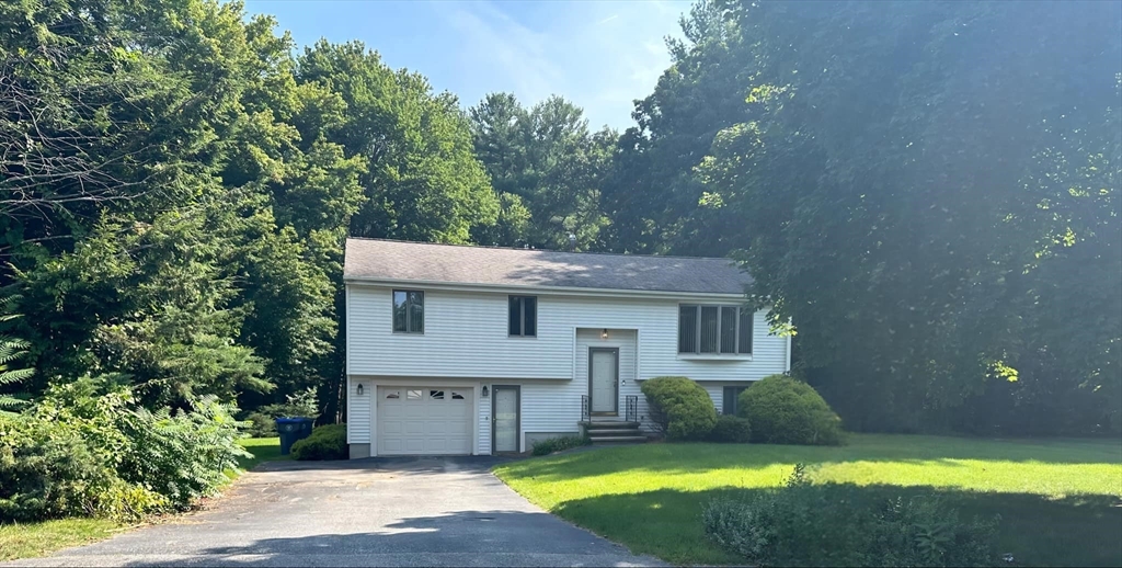Bridle Path Ln, Methuen, MA 01844