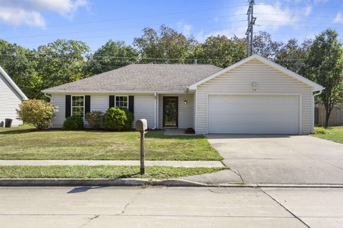 576 E Clearview Dr, COLUMBIA, MO, 65202-9747 | Card Image