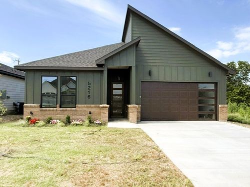 5216 Farnsworth Ave, Fort Worth, TX, 76107 | Card Image