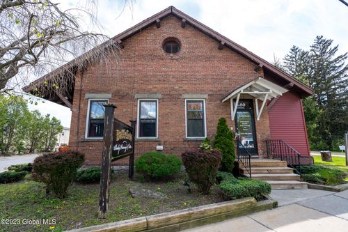 1-80 W Circular St, Saratoga Springs, NY, 12866-4273 | Card Image