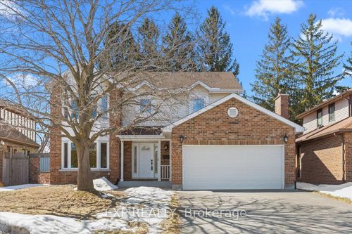 25 Cullen Court, South of Baseline to Knoxdale, ON, K2G4Z3 | Card Image