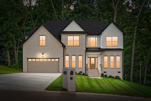 907 Douglas Ln, Clarksville, TN, 37043-2515 | Card Image