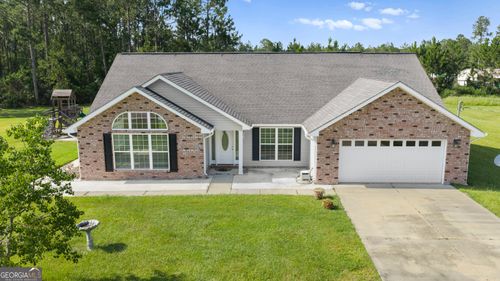 99 Jennifer Ln, Baxley, GA, 31513-9246 | Card Image