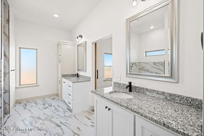10409 N Fm 1729, House other with 3 bedrooms, 3 bathrooms and null parking in Idalou TX | Image 43