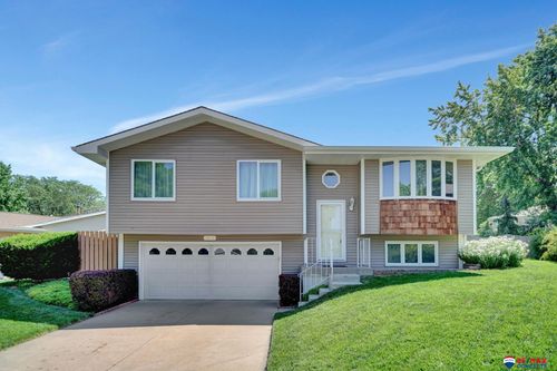5420 Tamarisk Ct, Lincoln, NE, 68516-1647 | Card Image