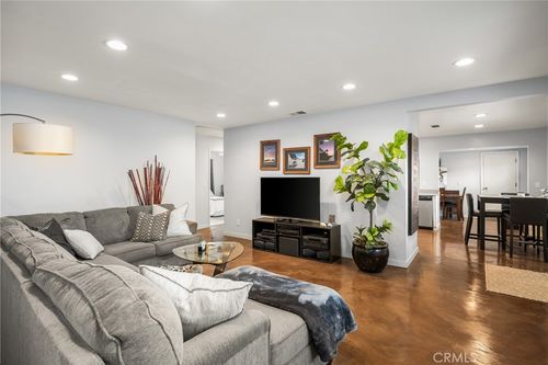 19301 Maynard Way, Santa Ana, CA, 92705-1329 | Card Image