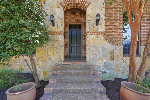 2310 Queen Morgan Ln, Lewisville, TX, 75056-5546 | Card Image