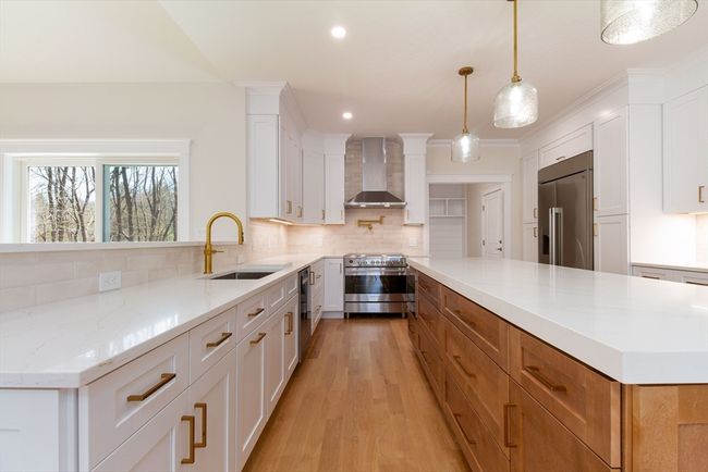 116 Winthrop St, House other with 4 bedrooms, 4 bathrooms and 6 parking in Medway MA | Image 18