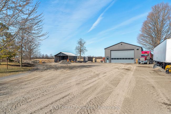 325 County Rd 30, House other with 2 bedrooms, 2 bathrooms and 25 parking in Bloomfield ON | Image 25