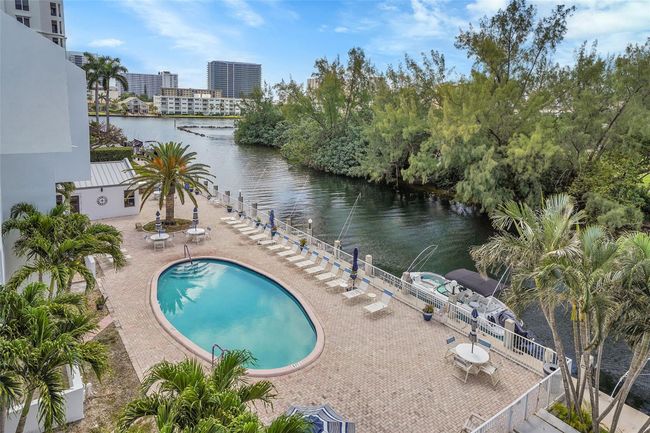 APT-401D - 2860 Ne 14 Th Street Cswy, Condo with 2 bedrooms, 2 bathrooms and null parking in Pompano Beach FL | Image 38