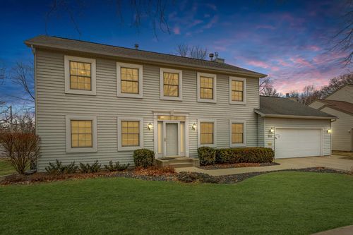803 23rd St Sw, Rochester, MN, 55902-2293 | Card Image
