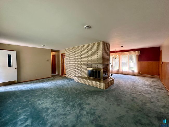 511 W Crawford St, House other with 3 bedrooms, 3 bathrooms and null parking in Luverne MN | Image 4