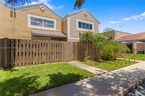 1357 Nw 123rd Ave, Pembroke Pines, FL, 33026-3852 | Card Image