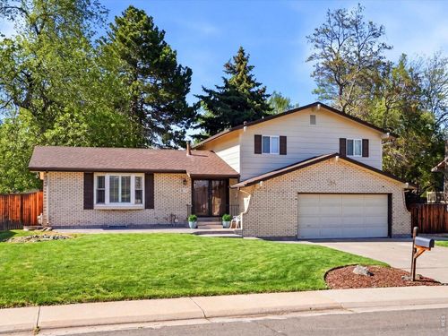 8923 W Warren Dr, Lakewood, CO, 80227-2385 | Card Image