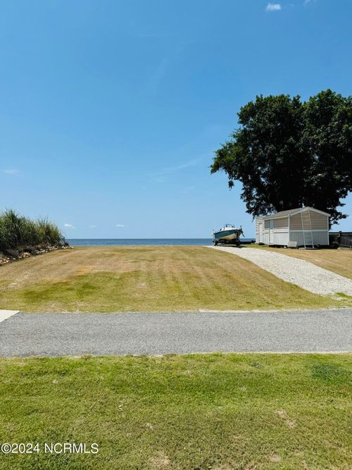 112 Caco St, Jarvisburg, NC, 27947-9541 | Card Image