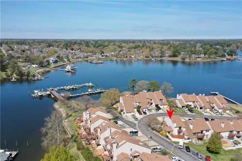 53 Sandie Point Ln, Portsmouth, VA, 23701-1155 | Card Image