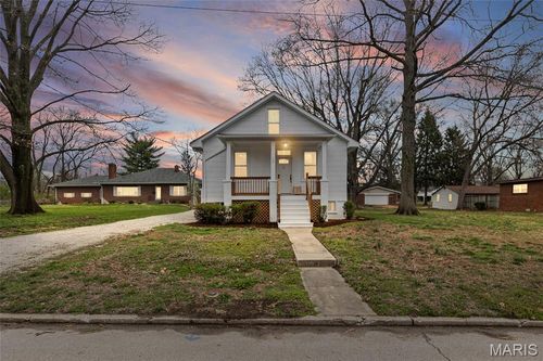 109 S 38th St, Belleville, IL, 62226-6323 | Card Image