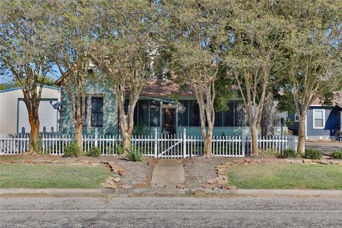 260 Fisher St, Bay City, TX, 77414 | Card Image